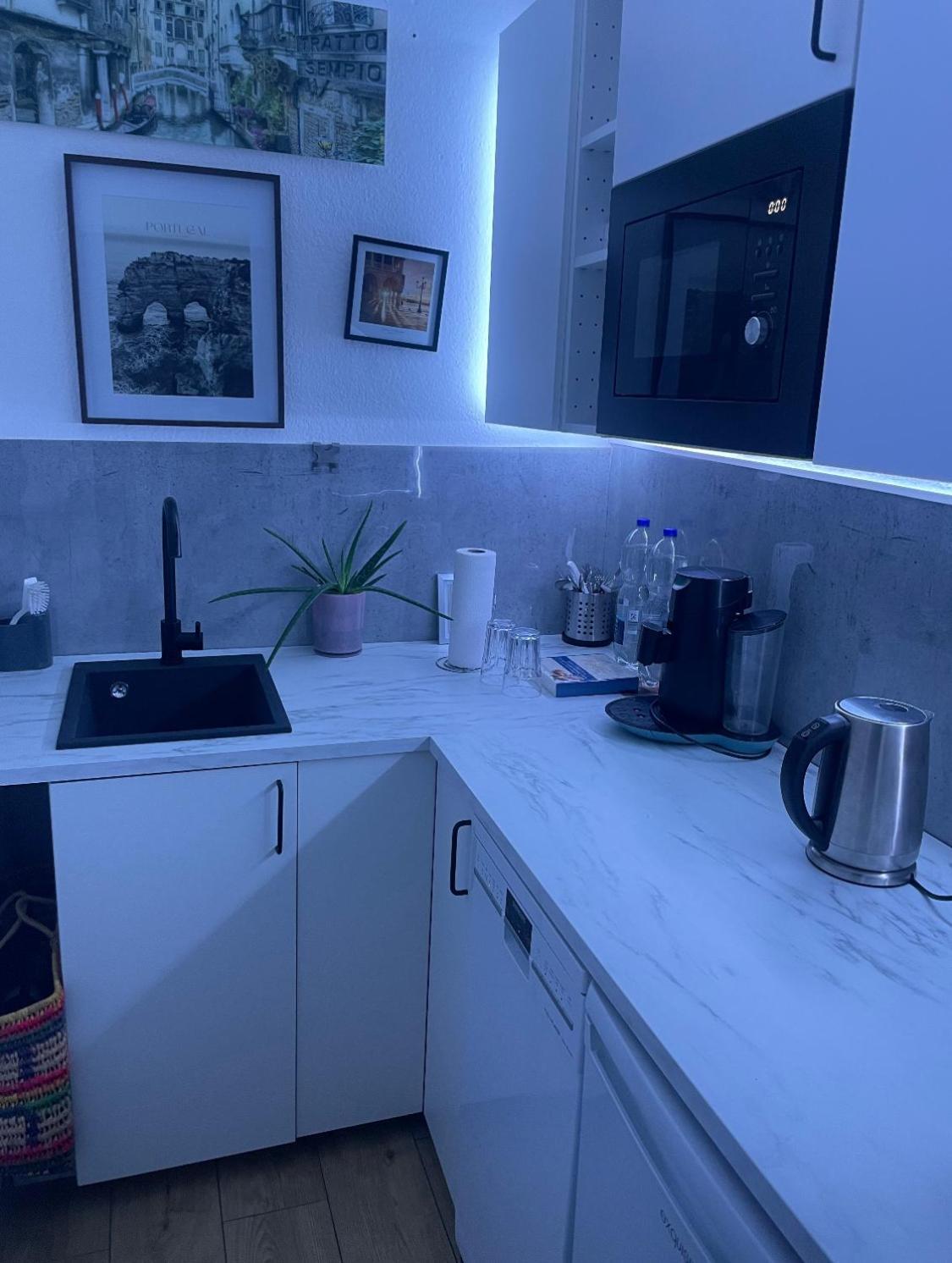 Koeln Wohnung 4 Min Naehe Von Hbf Und Dom Mit Garten ,Balkon & Office Buitenkant foto